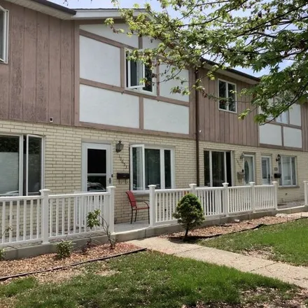 Buy this 2 bed townhouse on 10689 Parkside Avenue in Chicago Ridge, IL 60415