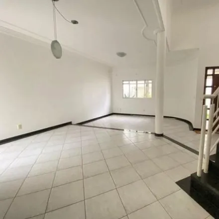 Rent this 4 bed house on Rua Hélio Lima Santa Cecília in Morada da Colina, Uberlândia - MG