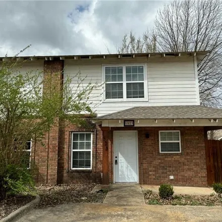 Rent this 3 bed house on 1523 North Dawn Drive in Fayetteville, AR 72703