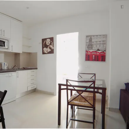 Image 4 - Calle de Antonio Zamora, 16, 28011 Madrid, Spain - Apartment for rent
