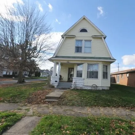 Buy this 3 bed house on 146 Hancock Street in Newark, OH 43055