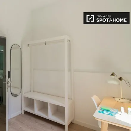 Rent this 6 bed room on Carrer del Vidre in 8, 08002 Barcelona