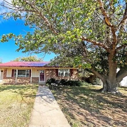 Rent this 3 bed house on 531 East Harriet Avenue in Alpine, TX 79830