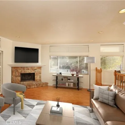 Image 2 - 4253 Coldwater Canyon Avenue, Los Angeles, CA 91604, USA - Townhouse for sale