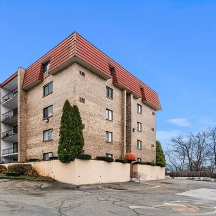 Buy this 1 bed condo on 157 Franklin Street in Lindenwood, Stoneham