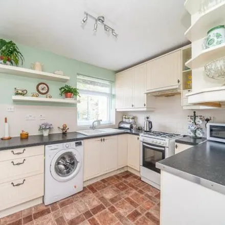 Image 9 - Dorset Road, Heath Hayes, WS12 2EF, United Kingdom - Duplex for sale