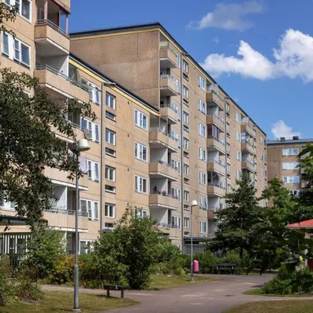 Rent this 2 bed apartment on Fjällbinkan in 424 49 Göteborgs Stad, Sweden