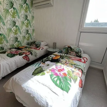 Rent this 2 bed house on Le Verdon in Rue de la Gare, 33123 Le Verdon-sur-Mer