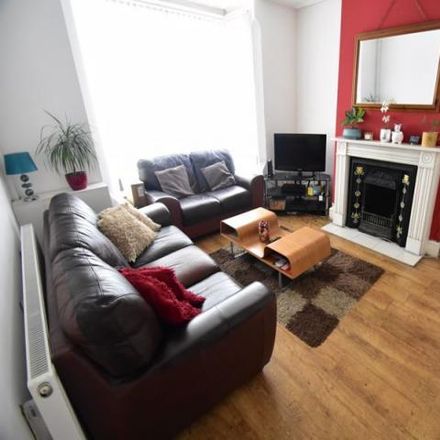 Rent this 3 bed house on Family Choice in 38-40 Russell Street, Luton