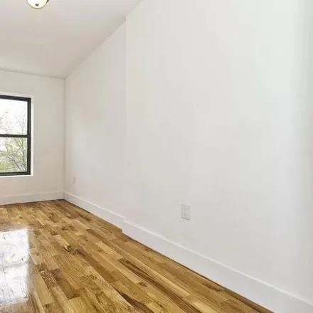 Image 6 - 121 Lewis Ave, Brooklyn, New York, 11221 - House for sale