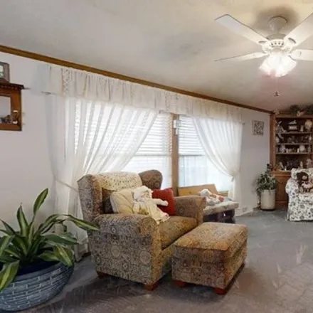 Image 3 - 858 Peach Tree Street, Champaign County, IL 61802, USA - Apartment for sale