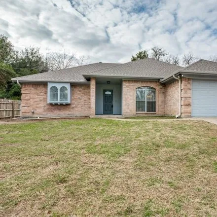 Rent this 3 bed house on 1356 Blanca Court in Benbrook, TX 76126