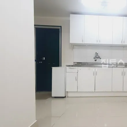 Rent this 2 bed apartment on 서울특별시 강남구 개포동 1201-2