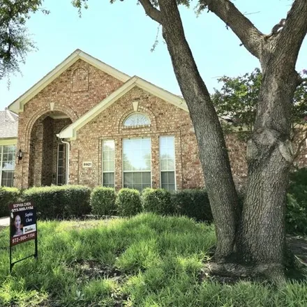 Rent this 3 bed house on 8921 Lakewood Dr in Irving, Texas
