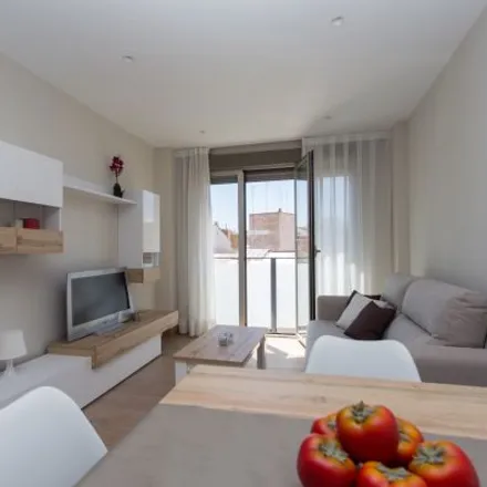 Rent this 3 bed apartment on Peris i Valero - Sapadors in Avinguda de Peris i Valero, 46006 Valencia