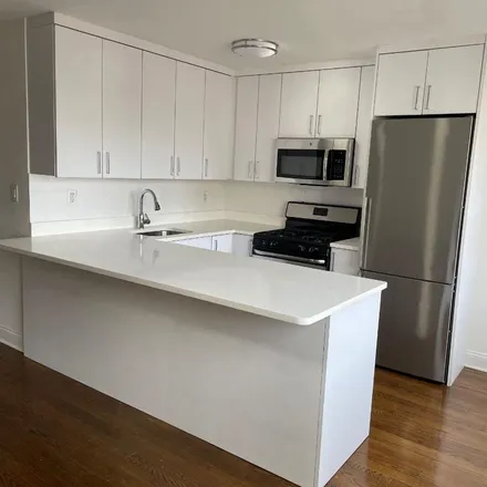 Rent this 1 bed apartment on 250;252;260 Stockton Street in San Francisco, CA 94108