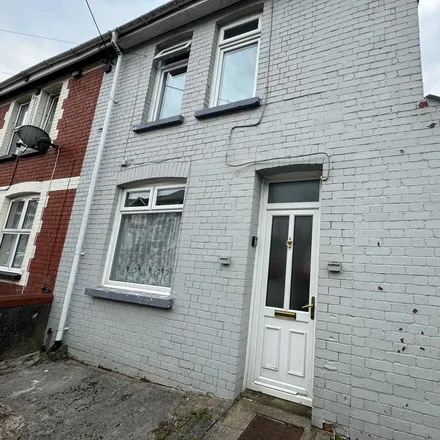 Rent this 2 bed townhouse on Victoria Street in Pontycymer, CF32 8NN