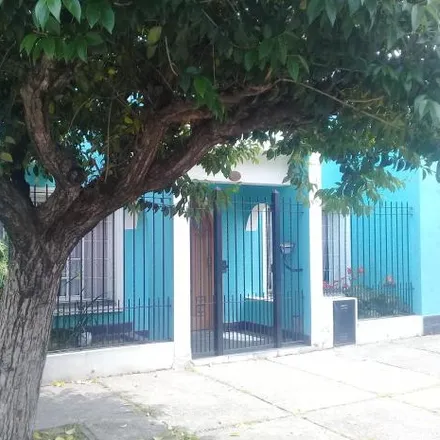 Buy this 3 bed house on Entre Ríos 901 in Partido de La Matanza, Villa Luzuriaga