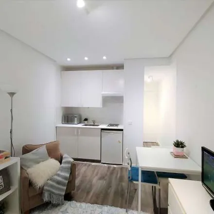 Rent this 1 bed apartment on Madrid in Calle de Don Ramón de la Cruz, 15