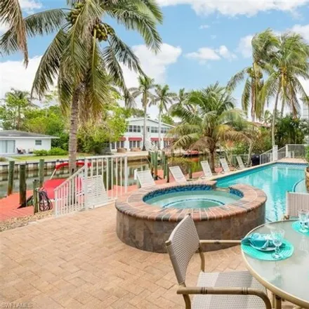 Buy this 2 bed condo on 1499 Chesapeake Avenue in Naples, FL 34102