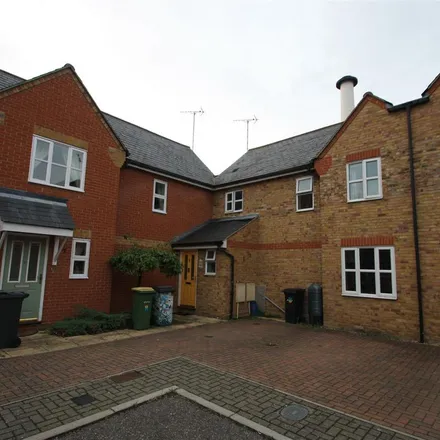 Image 2 - Pollards Court, Rochford, SS4 1GH, United Kingdom - Townhouse for rent