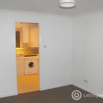 Image 6 - Covenanters Rise, Dunfermline, KY11 8SQ, United Kingdom - Apartment for rent