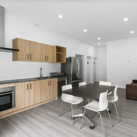 Image 3 - Logan Street, Adelaide SA 5000, Australia - Apartment for rent