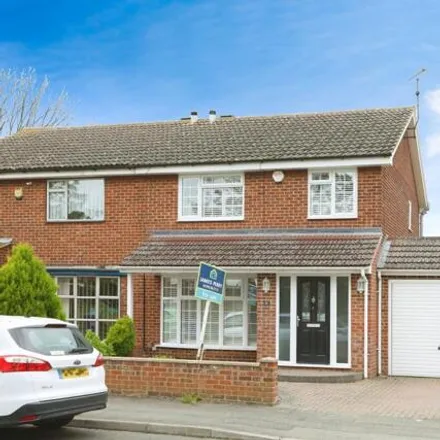 Buy this 3 bed duplex on Laxton Way in Sittingbourne, Kent
