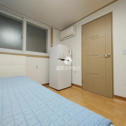Rent this studio apartment on 서울특별시 광진구 화양동 45-43