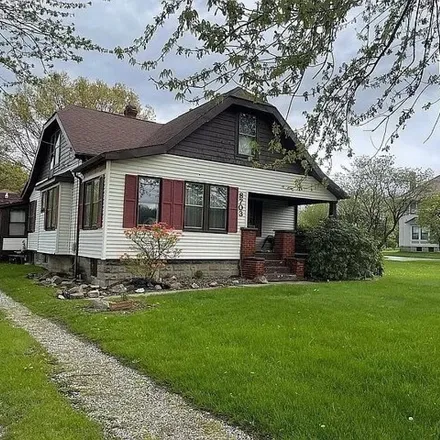 Buy this 4 bed house on 8703 E Market St in Warren, Ohio