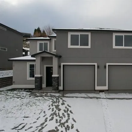Buy this 3 bed house on Rio Vista Loop in Richland, WA 99352