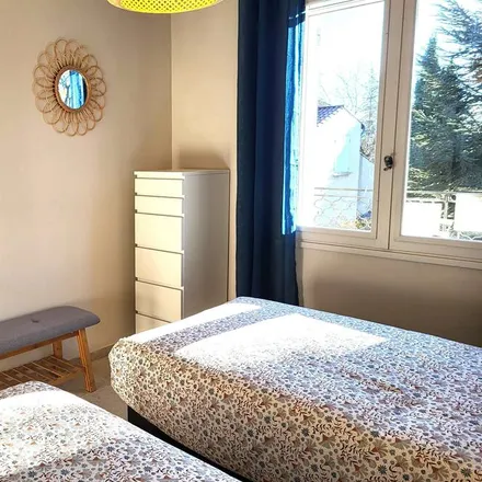 Rent this 2 bed house on 84490 Saint-Saturnin-lès-Apt