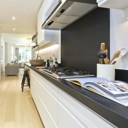 Image 2 - 63 Holland Park, London, W11 3RS, United Kingdom - Apartment for rent