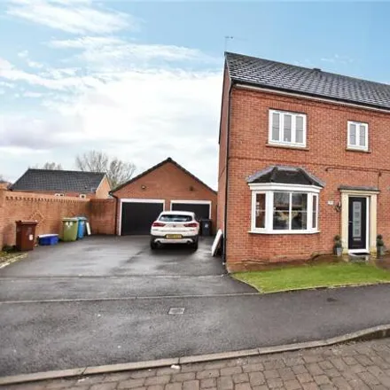 Buy this 4 bed house on Windmill Close in Royton, OL2 5FL