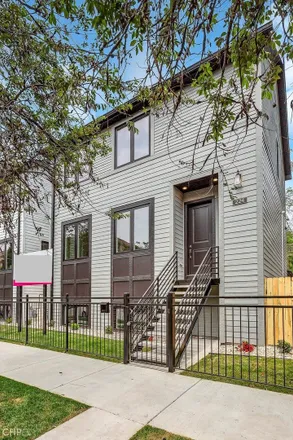 Image 2 - 208-214 East 46th Street, Chicago, IL 60653, USA - House for sale