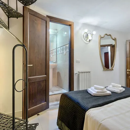 Image 7 - Borgo Tegolaio, 29 R, 50125 Florence FI, Italy - Apartment for rent