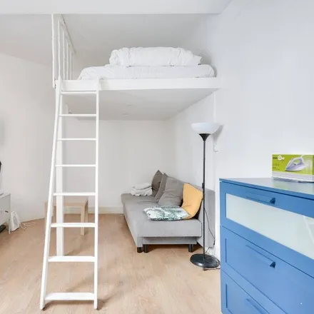 Rent this 1 bed apartment on 75020 Paris