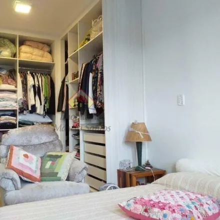 Buy this 2 bed apartment on Rua Inglaterra in Bela Vista, Pindamonhangaba - SP