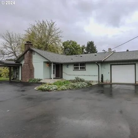 Buy this 3 bed house on 1313 Quail Ln in Roseburg, Oregon