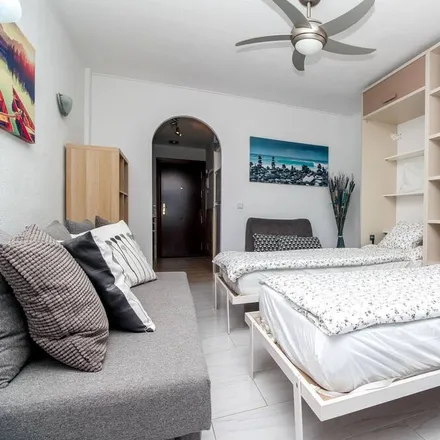 Rent this studio apartment on Fuengirola in Avenida Jesús Santos Reín, 29640 Fuengirola