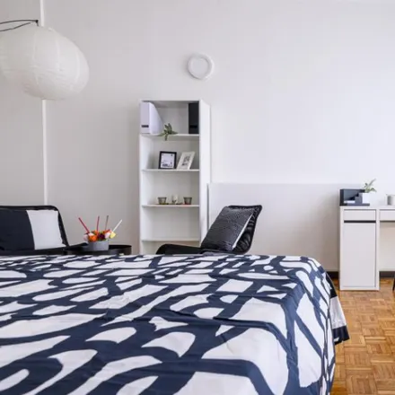 Rent this 5 bed room on Via Pietro Borsieri in 34, 20100 Milan MI