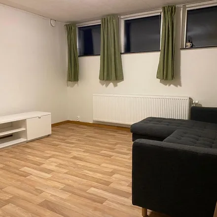 Rent this 1 bed apartment on Backeskärsgatan 36 in 421 52 Gothenburg, Sweden