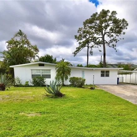 Buy this 3 bed house on 2138 Pineview Road in Fort Myers, FL 33901