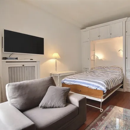 Rent this studio apartment on 3 Square Mignot in 75116 Paris, France