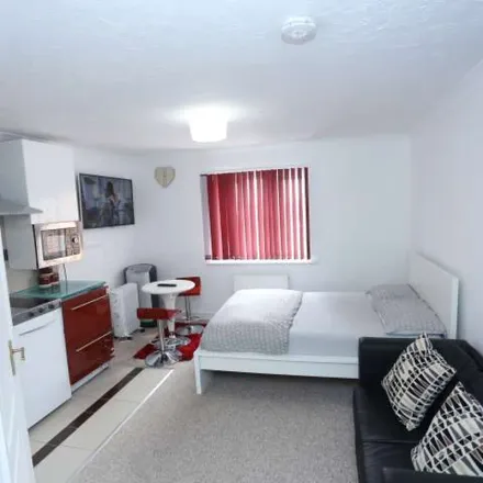 Image 1 - Lytham Close, London, SE28 8QH, United Kingdom - Apartment for rent