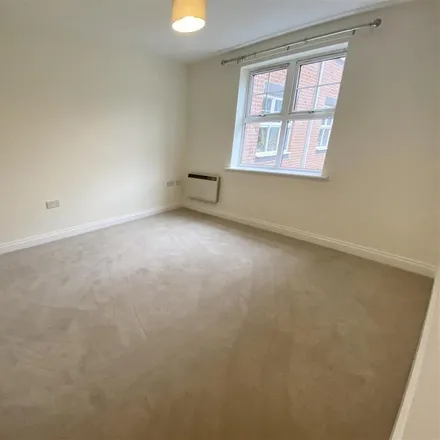 Image 6 - Brooklands, Maple Road / near Brooklands Road, Maple Road, Manchester, M23 9RL, United Kingdom - Apartment for rent