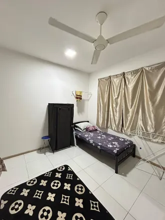 Rent this 1 bed apartment on Clover Cinnamon Rolls in Jalan Ikhtisas, Section 14