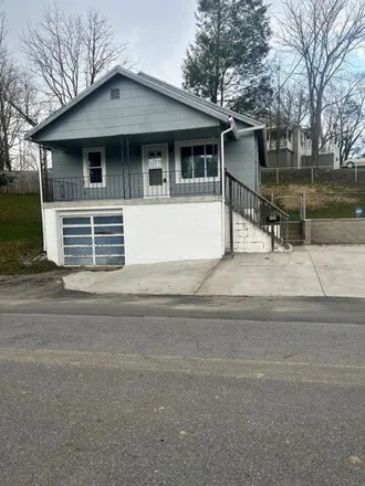 Rent this 2 bed house on 198 Graham Street in Johnstown, Beckley