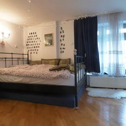 Rent this 3 bed apartment on Yatta.pl in Hoża 19, 00-521 Warsaw