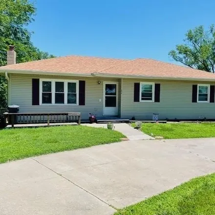 Buy this 3 bed house on 606 N Booth in Clinton, Missouri
